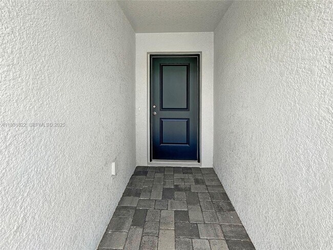 Building Photo - 2060 Stillview Pass