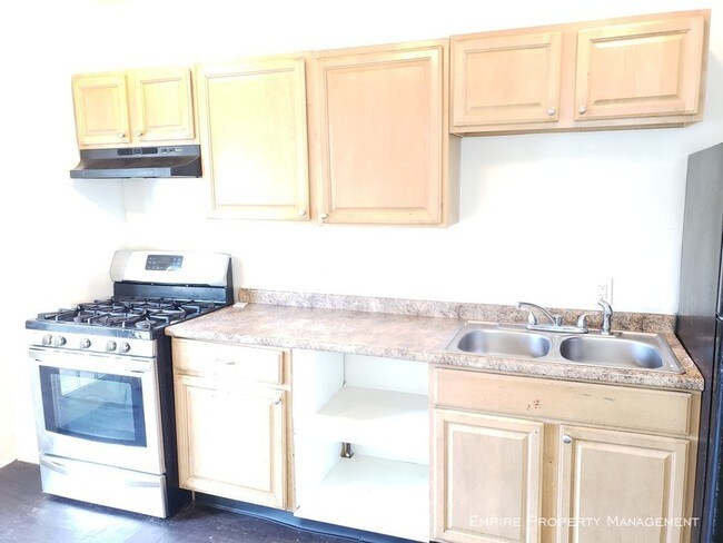 Building Photo - 3 Bedroom 1 Bath House in Easton