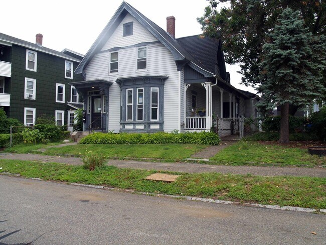 Building Photo - 96 Prospect St