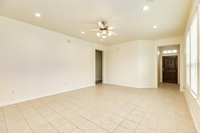 Building Photo - 1301 Scarlet Mountain Dr