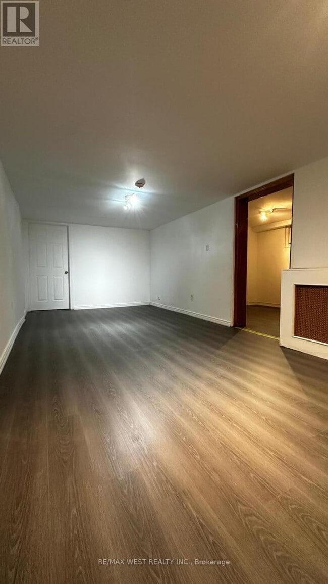 Building Photo - 93 Windermere Ave