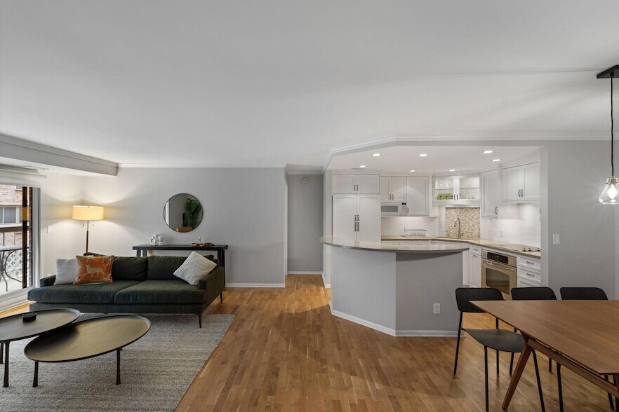 Foto principal - 2885 Knox Ave S