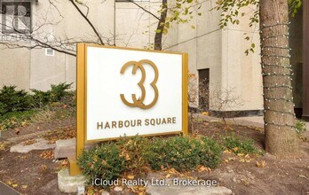 Building Photo - 33 Harbour Square