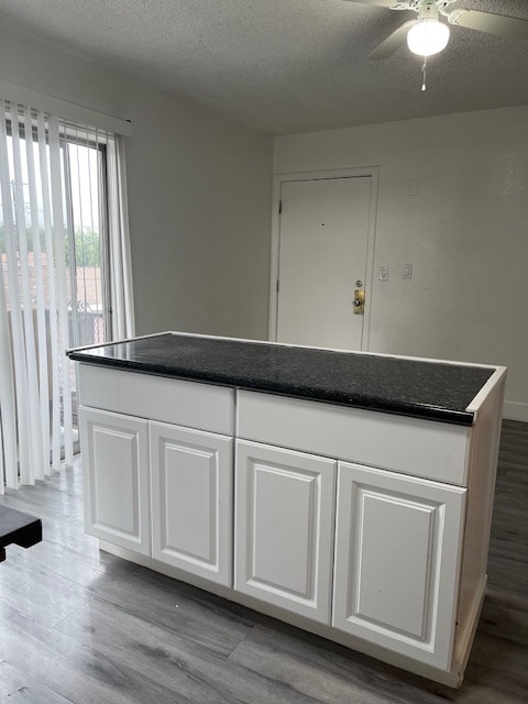 Building Photo - 423 E 82nd St