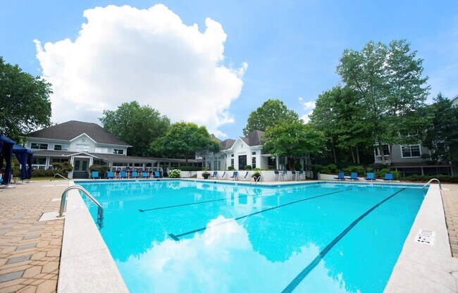 Piscina - Wildwood Ridge Apartments