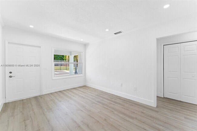 Foto del edificio - 3161 SW 27th Ln