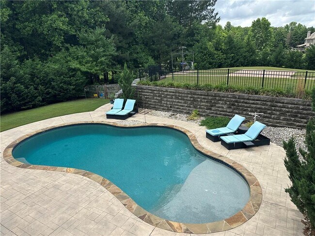 Foto del edificio - 2852 Summer Branch Ln