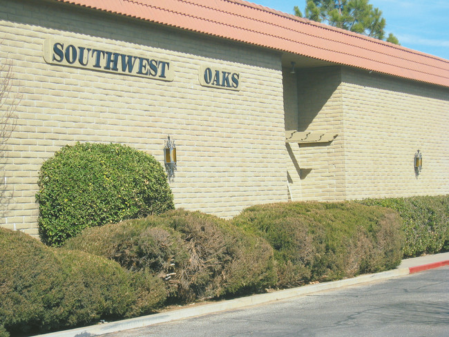 Foto del edificio - Southwest Oaks/ Parkway Oaks Apartments