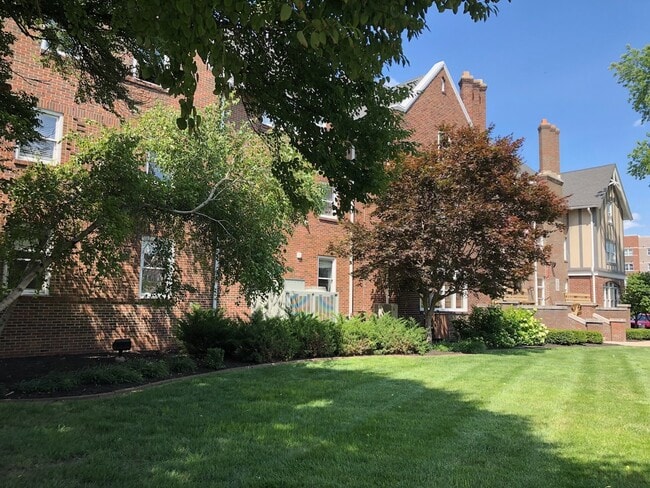 308 North St - Meal Service Included - 308 North St - Meal Service Included Apartments