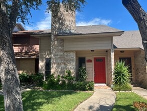 Building Photo - 6638 Long Meadow Dr