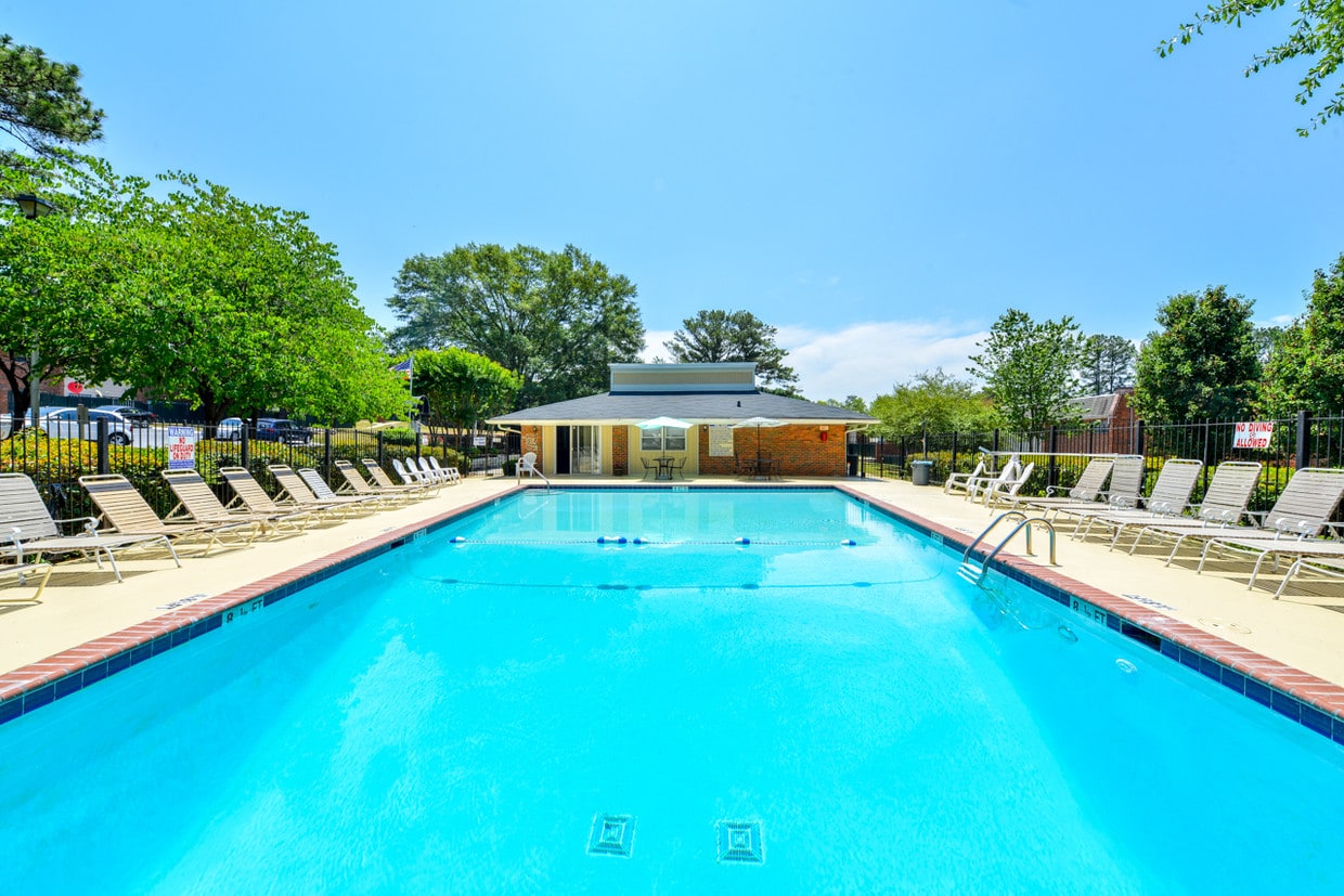 Morrowood Townhomes Apartments in Morrow, GA