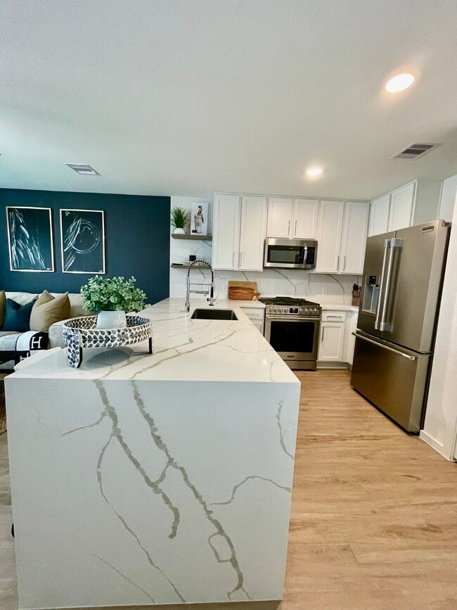 Building Photo - 21431 Carosella Dr