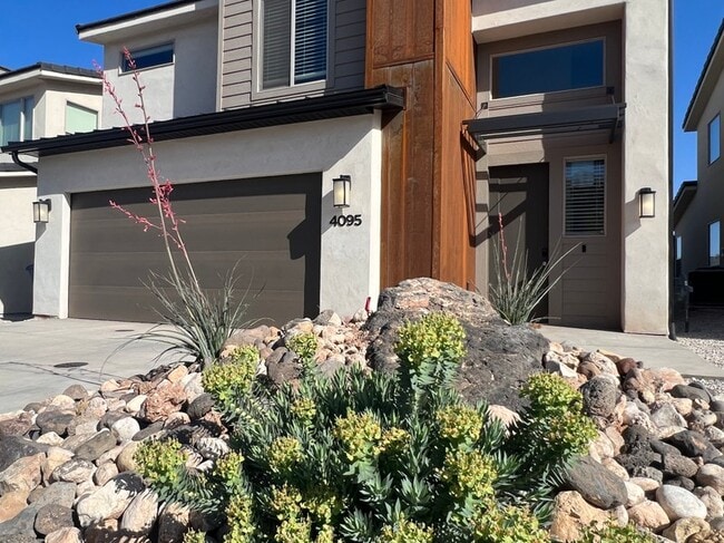 Building Photo - 4095 Phobos Ln