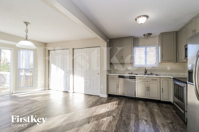 Foto del edificio - 53 Wooded Ridge Dr