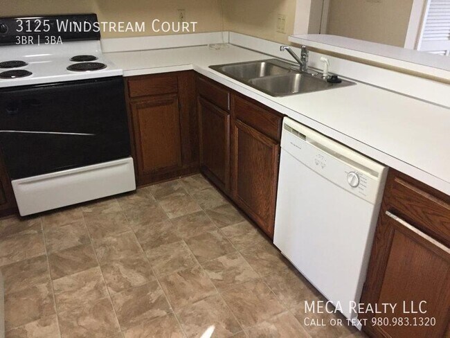 Foto del edificio - 3125 Windstream Ct