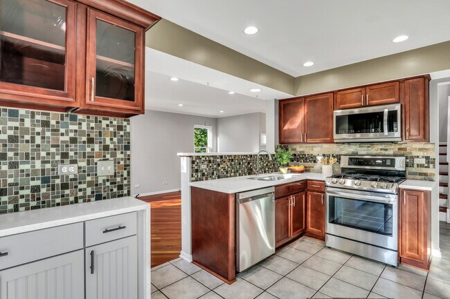 Foto del edificio - 1282 Berkshire Ln