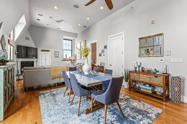 Foto del edificio - 518 E 6th St