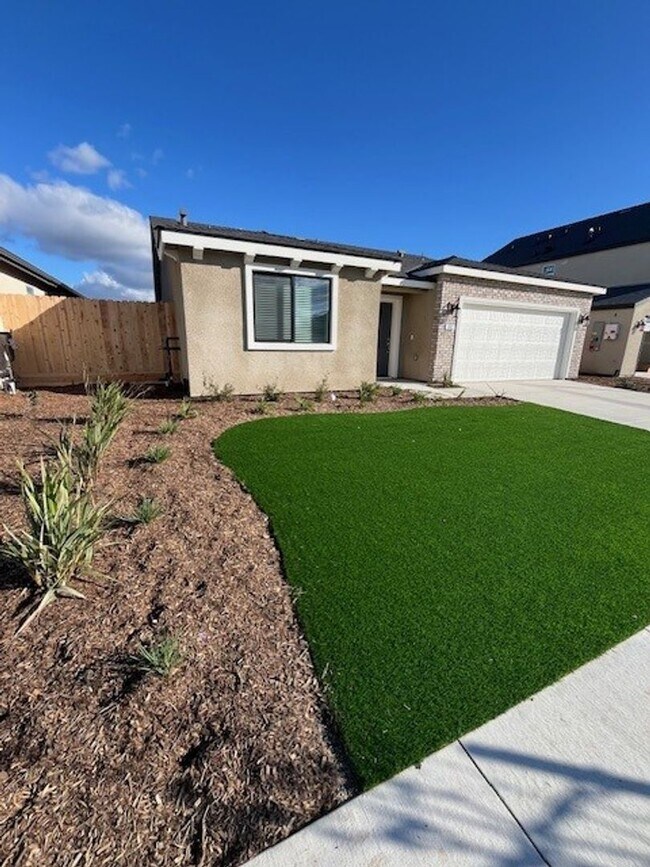 Foto del edificio - Available Now!