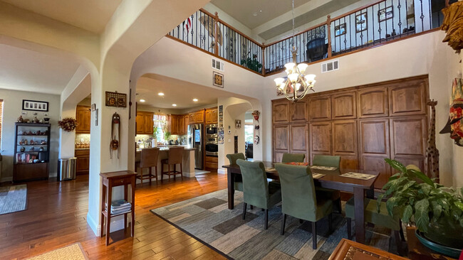 Breakfast Nook, Kitchen, Upstairs hallway - 297 Drummond Dr