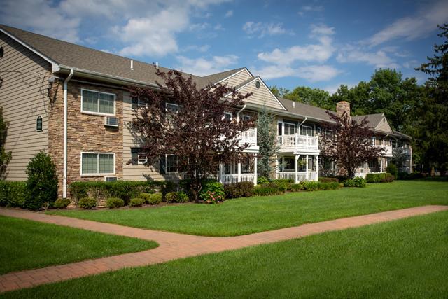 Foto del edificio - Fairfield At Hauppauge