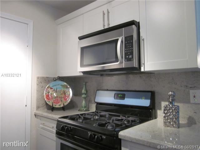 Primary Photo - 6900 N Kendall Dr