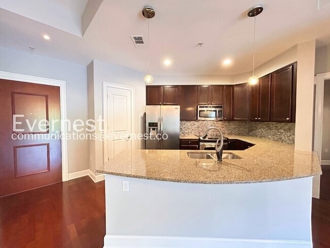 Photo - 3 Bed/2.5 Bath Condo with Modern Amenities / Available Now!