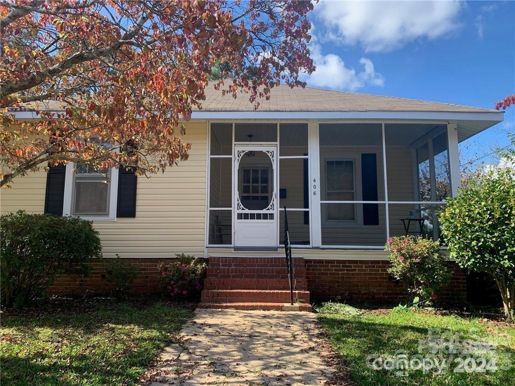 Primary Photo - 406 N White St