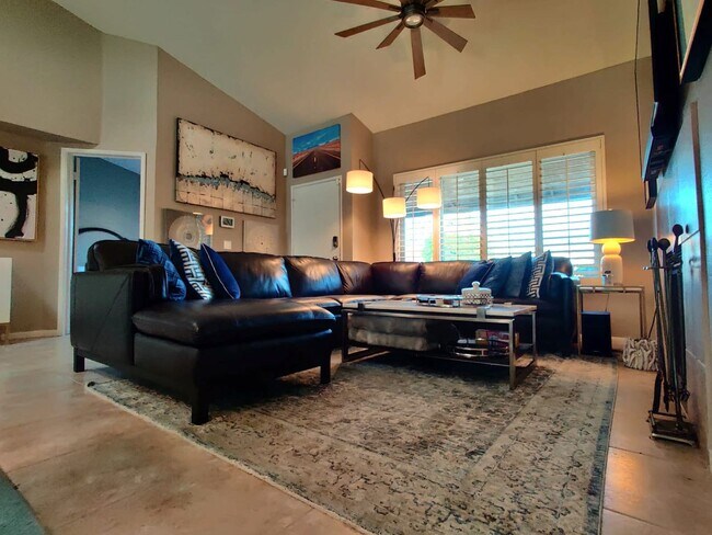 Foto del edificio - Three Bedroom Home in the Panorama Neighbo...