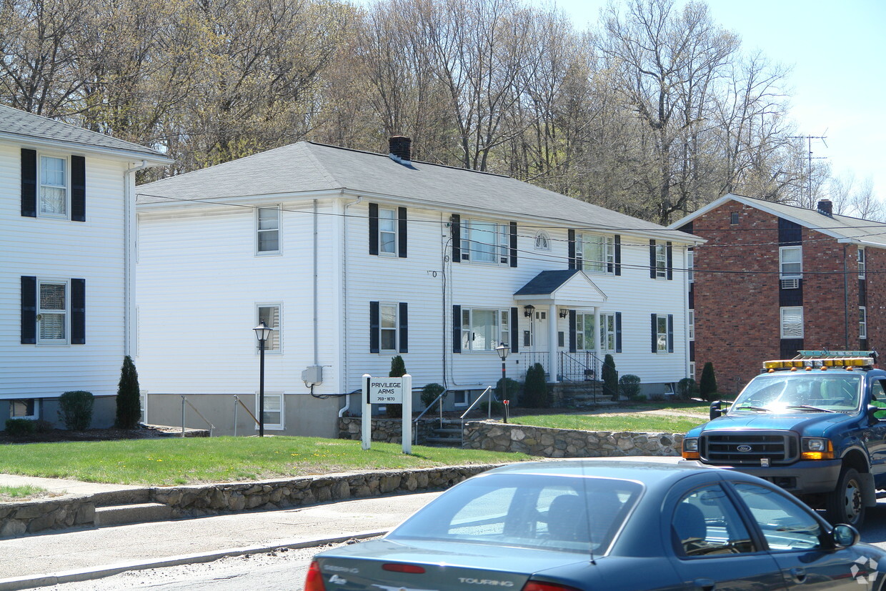 Building Photo - 361 Privilege St