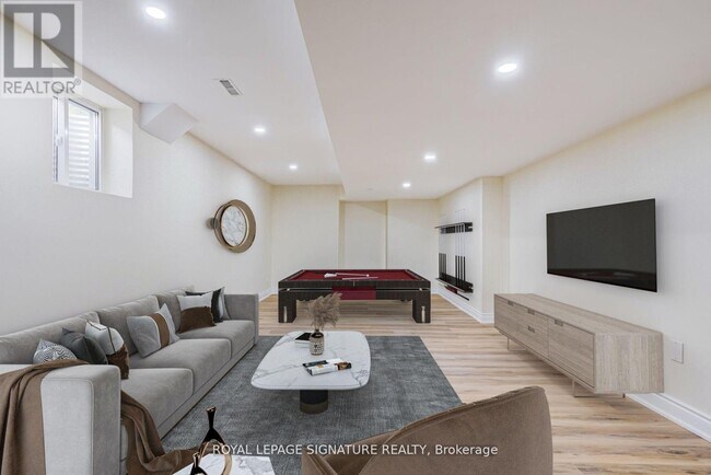 Building Photo - 854 Yates Dr