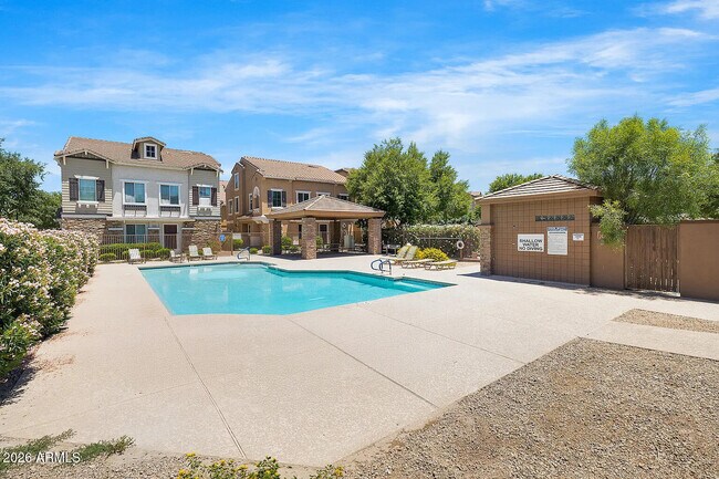 Building Photo - 751 N Port Dr