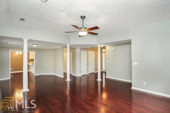 Foto del edificio - 86 Thomas Overby Dr