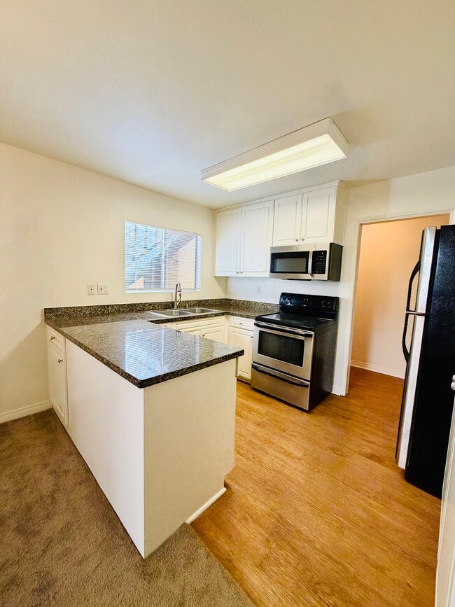 Building Photo - 17075 W Bernardo Dr