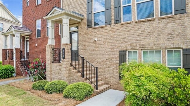 Building Photo - 705 Ayala Pl