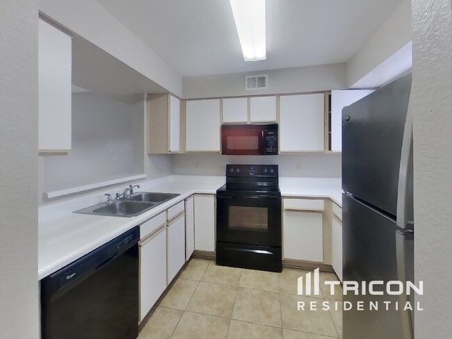 Foto del edificio - 715 S Ext Rd
