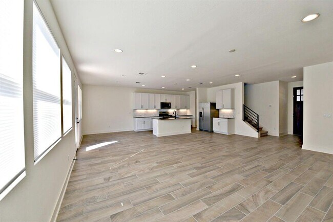 Building Photo - 9107 Silica Dr