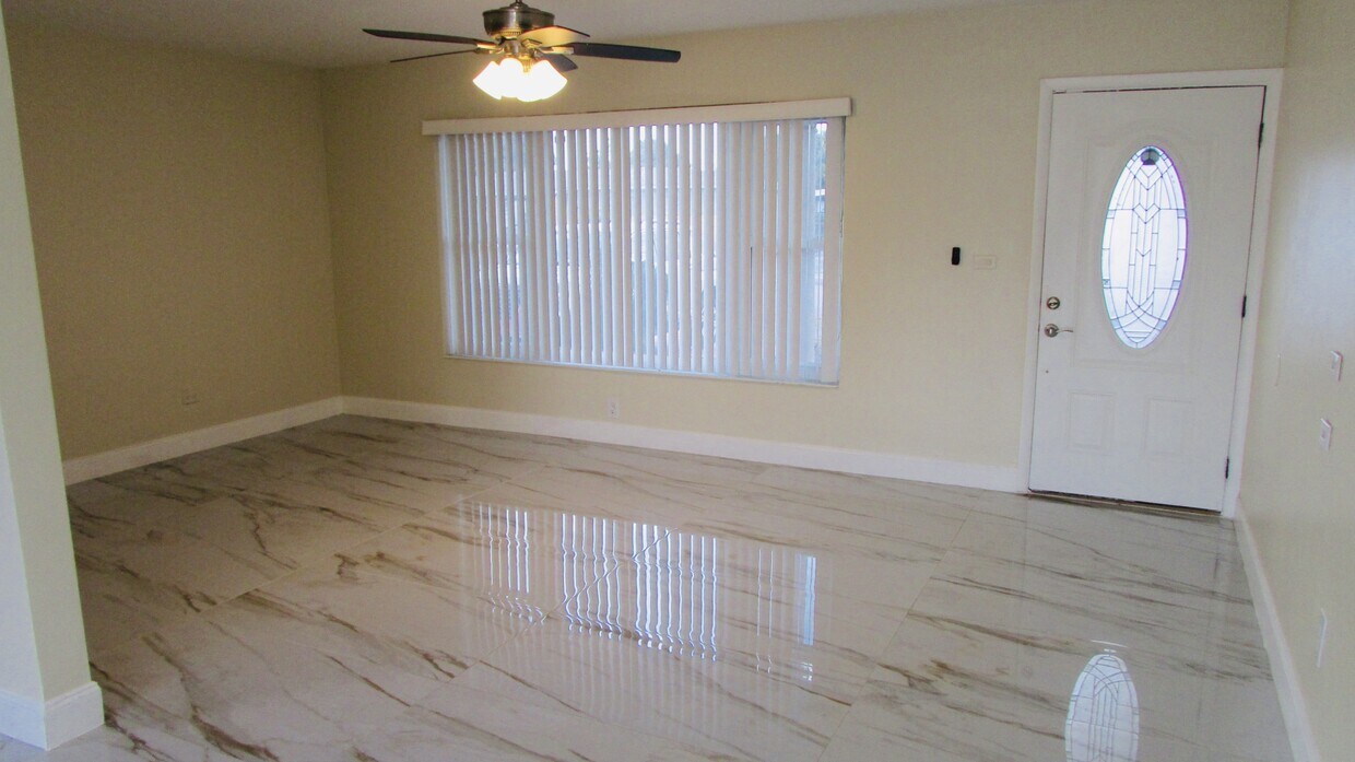 Photo - 4470 NW 175th St (Miami Gardens, FL)