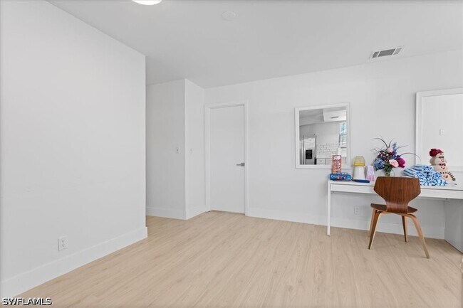 Building Photo - 1332 Granada Blvd