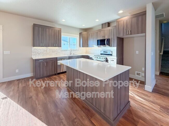 Foto del edificio - 4379 E Wedge St