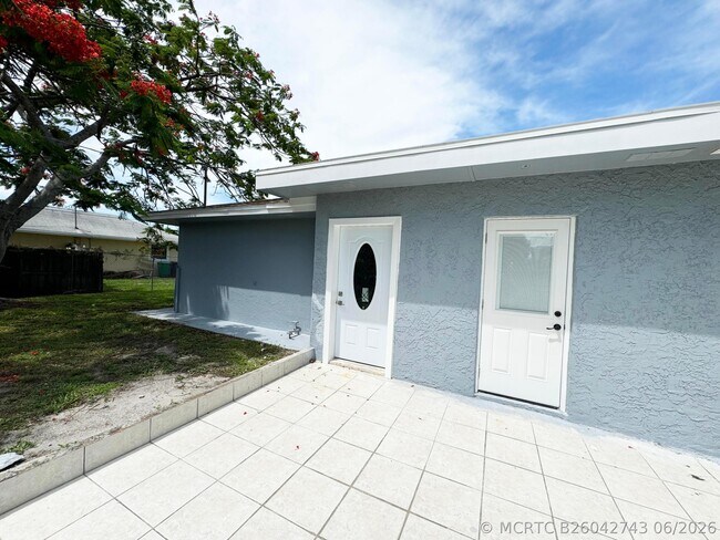 Foto del edificio - 702 NE Lanfair St