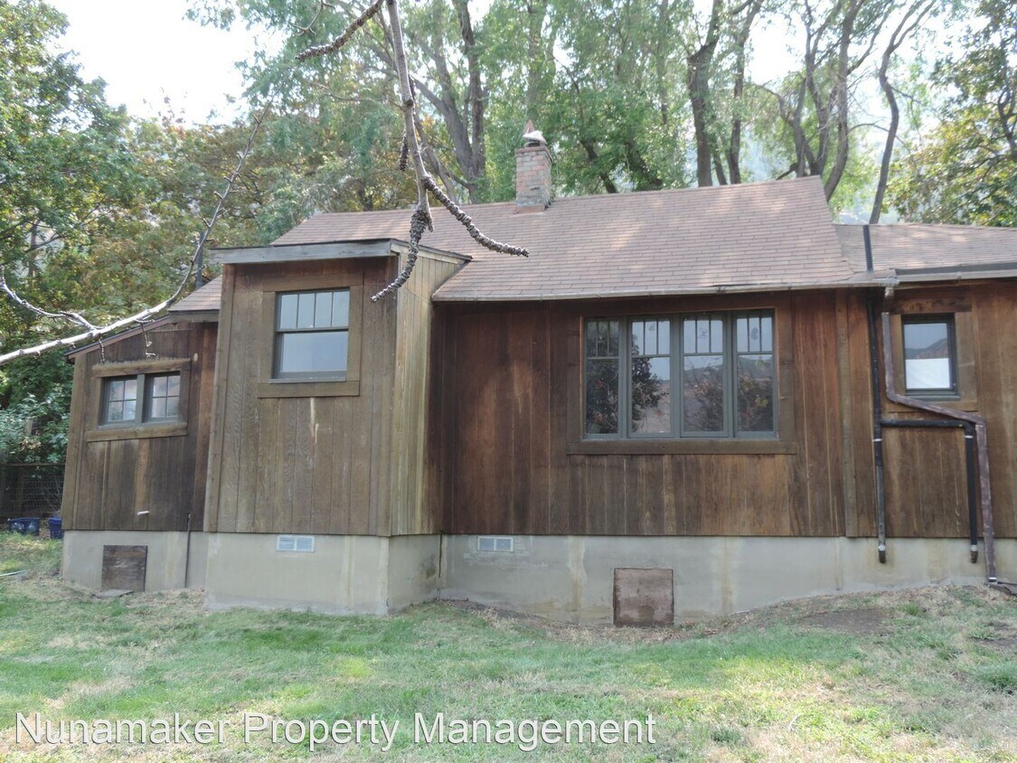 Primary Photo - 2 br, 1 bath House - 5905 HWY 30W