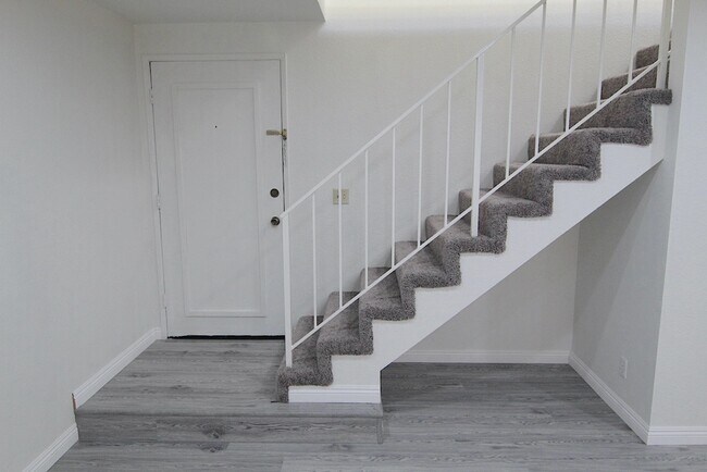 Foto del edificio - 4721 Kester Ave