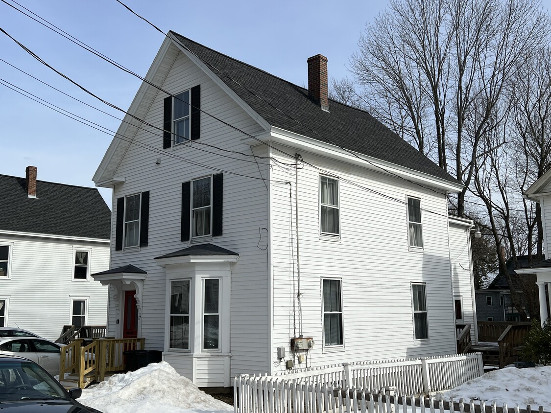 17 Spring St Unit 1, Augusta, ME 04330 17 Spring St Augusta, ME