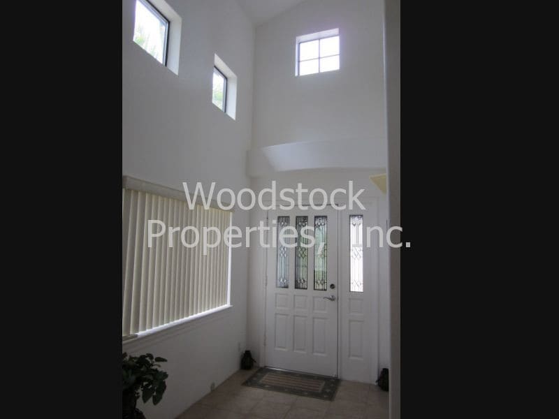 Primary Photo - 91-1584-1584 Wahane St