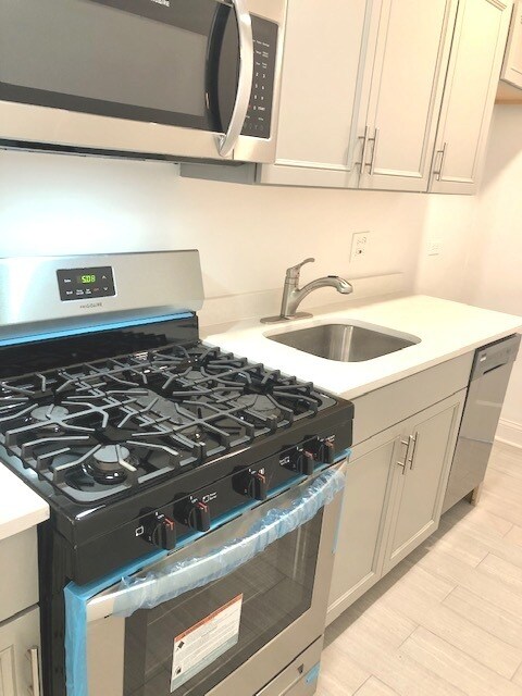 Foto del edificio - 1076 W Thorndale Ave