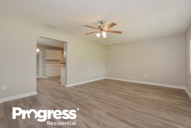 Building Photo - 1640 W Lake Brantley Rd