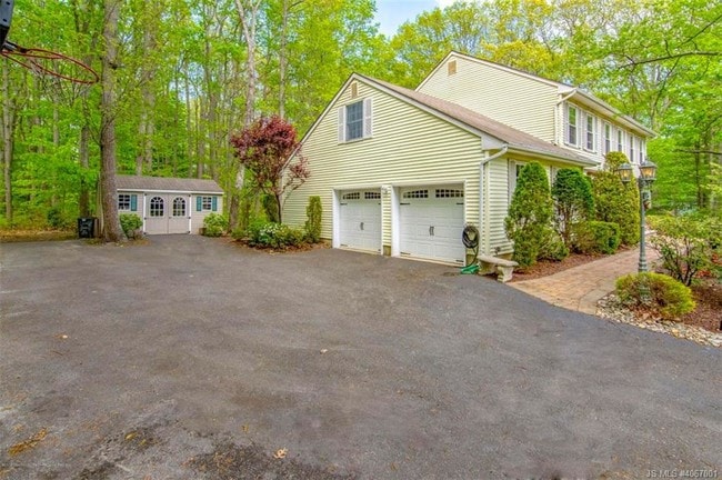 Building Photo - 164 Stone Hill Rd