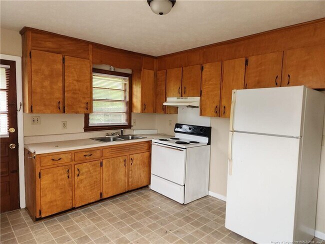 Building Photo - 905 Miller Ave
