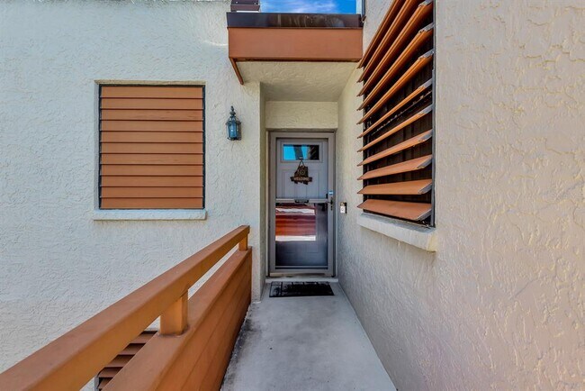 Building Photo - 131 Wild Palm Dr