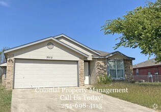 Building Photo - 3012 Viewcrest Dr